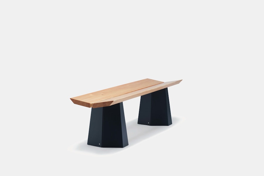 A BENCH Felix de Pass c2011 Establishedand Sons c Peter Guenzel Grey Background angle 72dpi